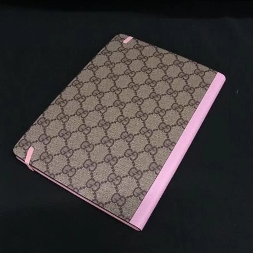 Gucci Disney Collaboration Daisy Duck GG Supreme Notebook Brown Fj7546